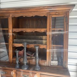 China Cabinet And Bored For Shelves