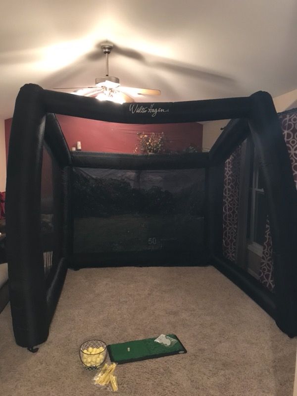 Indoor/outdoor inflatable golf driving range