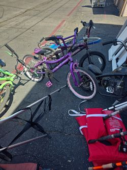 Bikes.. TO COOL .......BRAND .......AVIGO .....