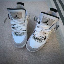 Jordan 4 size 5