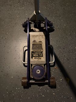 Torin 2 1/2 Ton Hydraulic Floor Jack