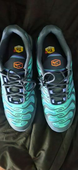 sz 11 men air max plus