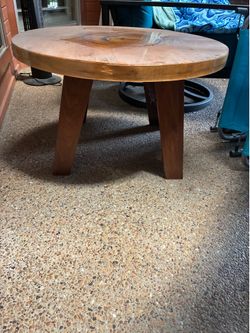 Round Table
