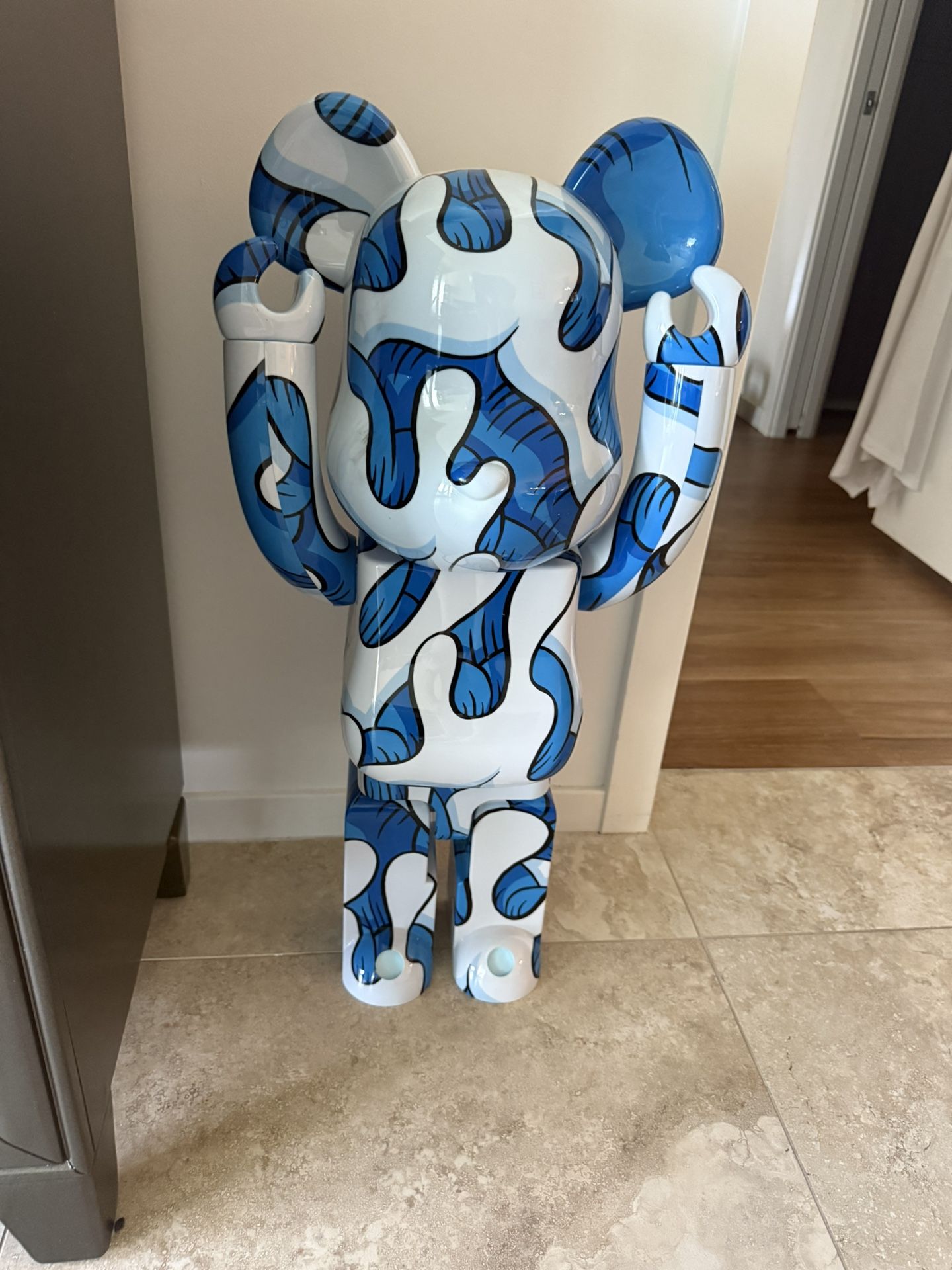 Bearbrick x Aaron Kai Waves DesignerCon 2022 Exclusive 1000%