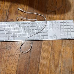 Apple Keyboard 