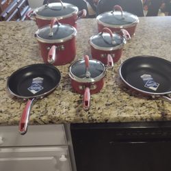 Brand New User 12  Piece Farberware Cookware Set.
