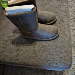 Uggs Size 6 Brand New