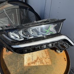 Kia Sorento Headlight 21-23