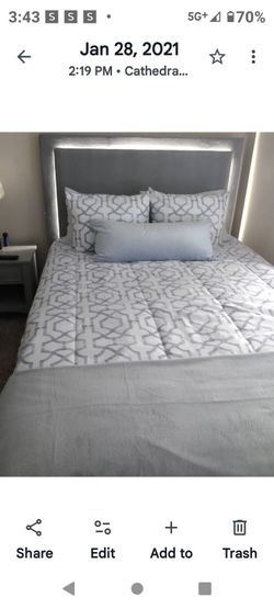 Queen size bed