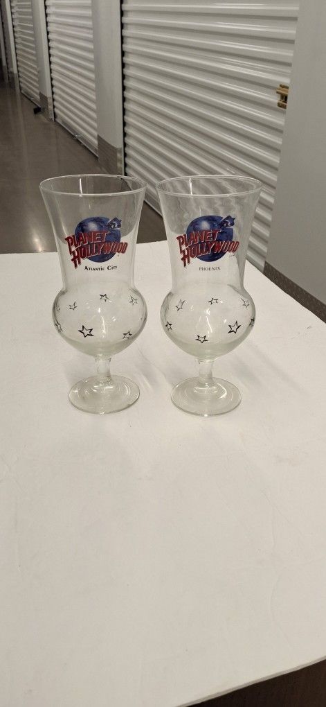 2 PLANET HOLLYWOOD GLASSES