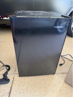 Vissani 2.6 cf black mini fridge brand new refrigerator compact