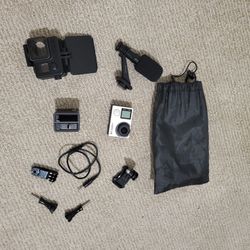Hero4 GoPro + Accessories 