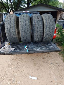 Used Tires$200with Rims 275 Air And Balanced