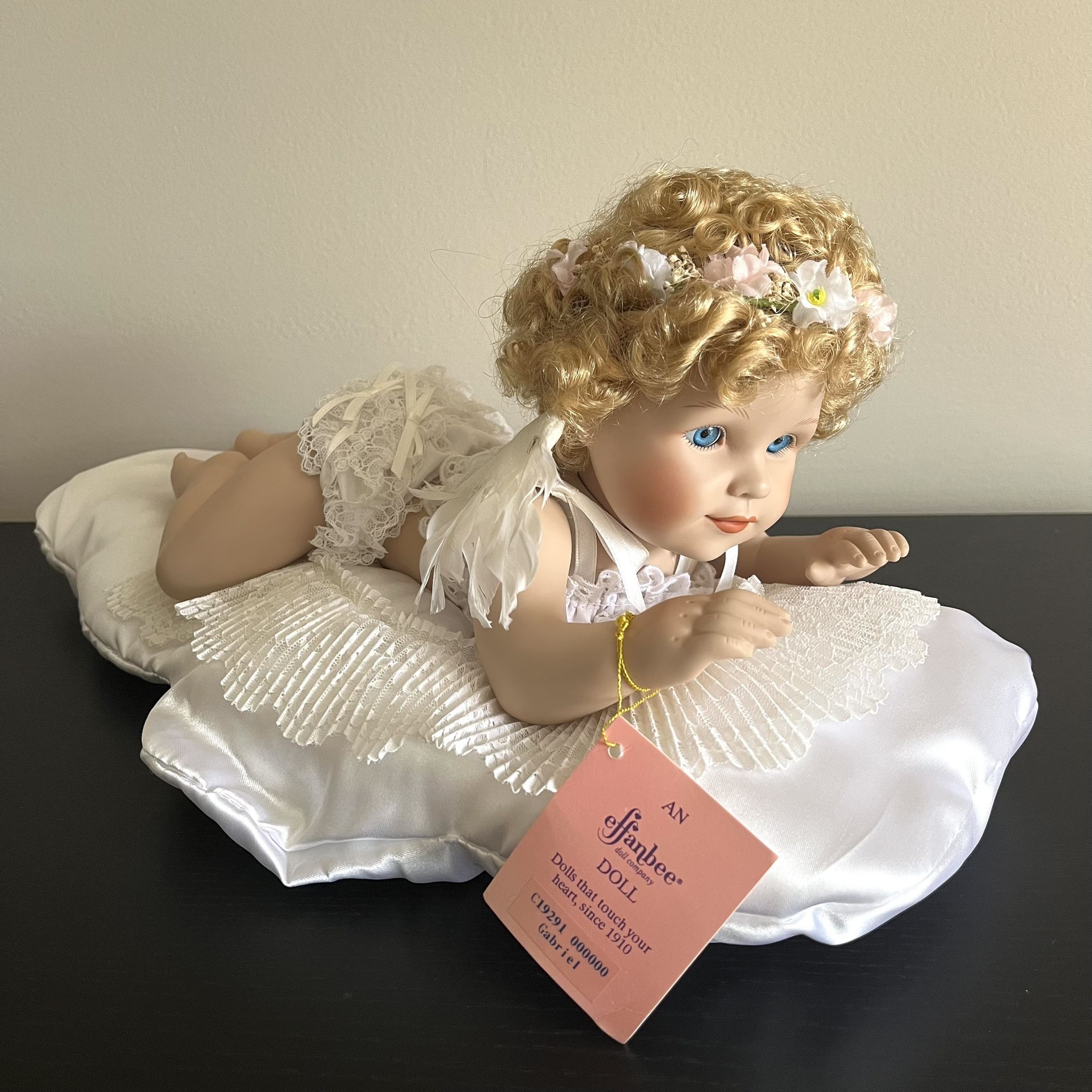 Effanbee Gabriel Porcelain Doll Angel Cloud Pillow C19291 Vintage 1995 13 Inch