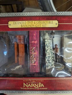 Narnia Book Ends 