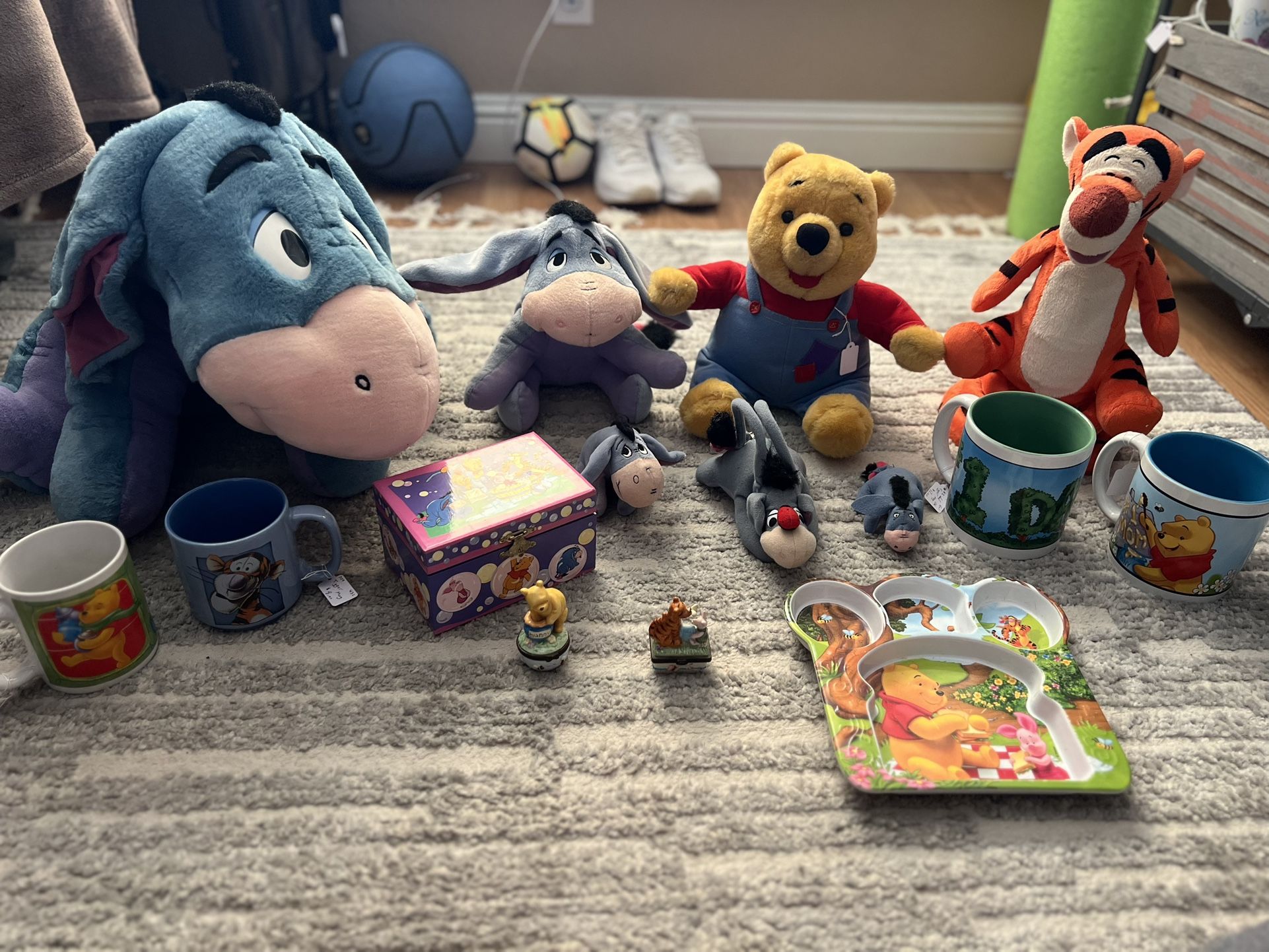 Disney Pooh Bear Eeyore Tigger