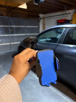 FOR SALE: Car Phone Mount with Suction Cup