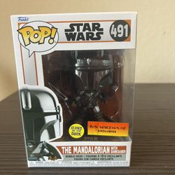 EXCLUSIVE GLOW METALLIC Mandalorian w/ Darksaber Funko Pop #491 Star Wars Disney