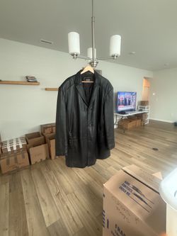 Elegant and stylish Leather coat