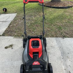 FREE DELIVERY 🚚 Milwaukee Lawn Mower M18 ( TOOL ONLY)