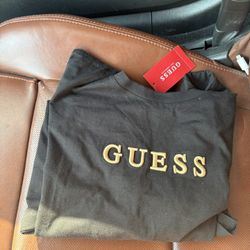 Guess T-shirt, Size XL