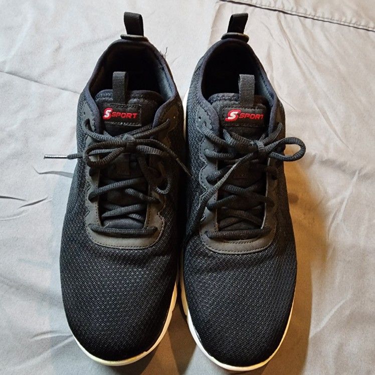 Sketchers Sneakers