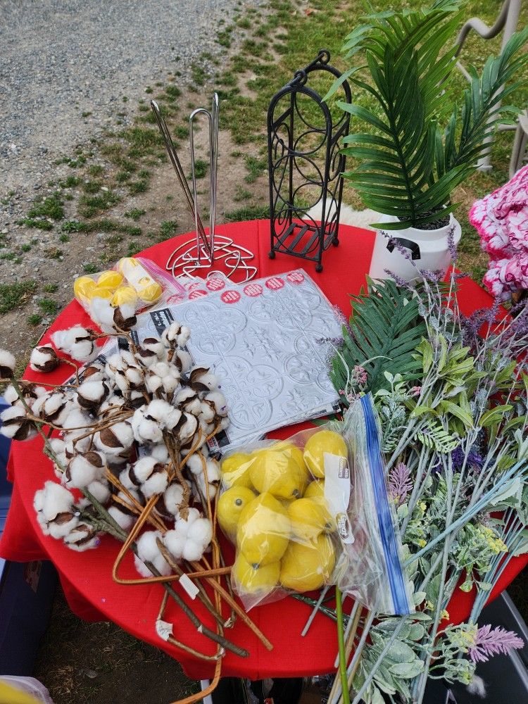 Lot Of Home Decorations All For $20