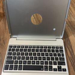 iPad Pro 9.7” Aluminum Case With Wireless Keyboard  