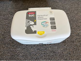 Oxo tot perfect pull wipes dispenser