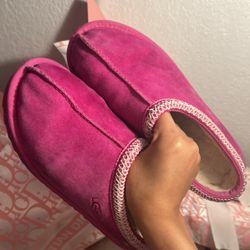 Pink UggTasman