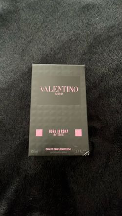 Selling Valentino Born in Roma Intense