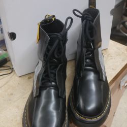   Dr. Martens / Lace-up boots / UK10 / Black / RIKARD 8I ACW (contact info removed)1  SMOOTH USED. GOOD CONDITION.  US MENS 11 US WOMENS 12.