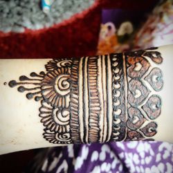 Best Henna Desings Are Available Each Hand For $20