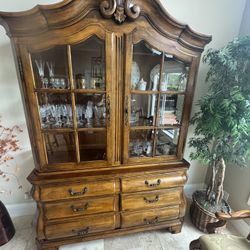 Ethan Allen China Cabinet 