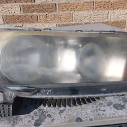 08 Honda accord Used headlight.