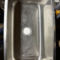 Sink 18 Ga. SS 32”x18”x10” Under mount
