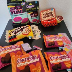 Munchies Snacks, Squeaking Toy