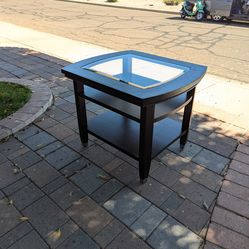 Side Table / Coffee Table / Night Stand