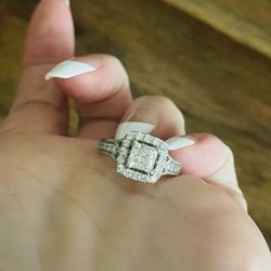 Wedding Ring - White gold & Diamonds 