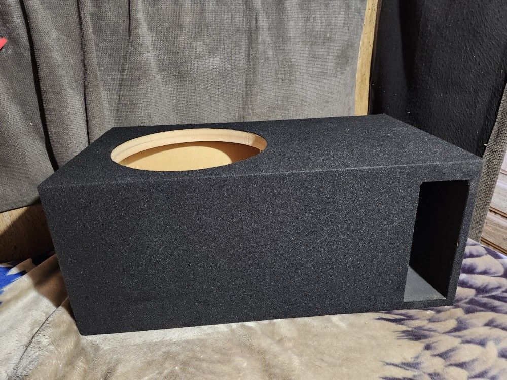 15" Ported Double Baffle  Tuned 32hz 18x13.25x32  cubic Ft With 1 15" Ds18 1000 Rms Or Soundstream T5 1300 Rms Or Kicker CVX 1000 Rms $425 