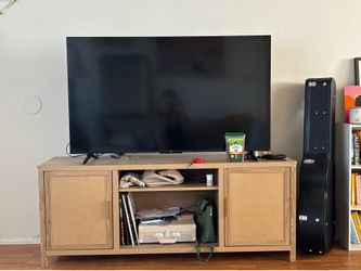 Cute TV stand for bedroom/living room - like new!!
