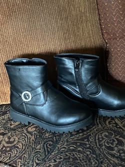 New Girls Booties Size 2