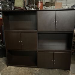 Storage cabinet 