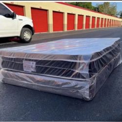 NEW Mattress Queen Size Pillowtop With Box Spring // Offer  🚚