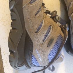 Merrill Womens Hiking Boots