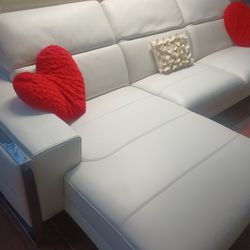 SECTIONAL GENUINE LEATHER LEATHER WHITE COLOR... DELIVERY SERVICE AVAILABLE 🚚💥🚚
