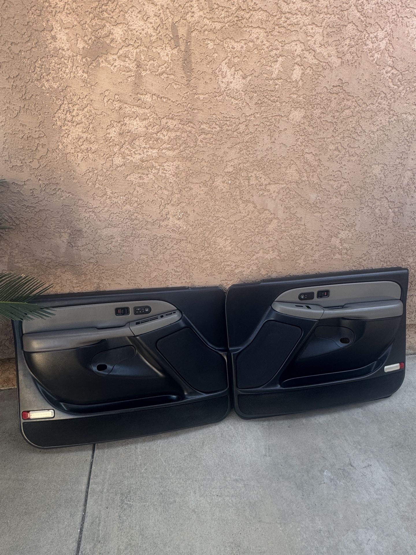 Tahoe Front Door Panels