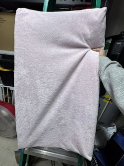 EUC! MUNCHKIN Waterproof Changing Pad (2 Covers)