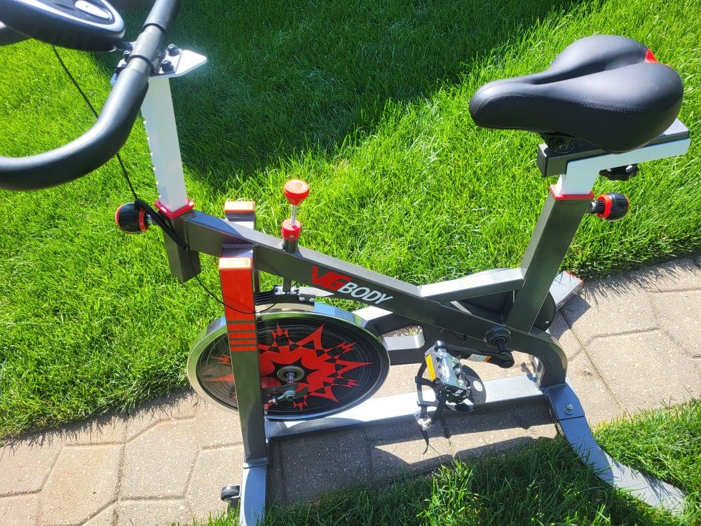 PELOTON-BIKE