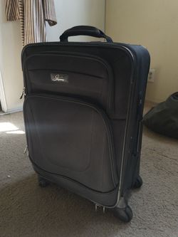 Used Skyway Black Carry On Suitcase Medium Sz